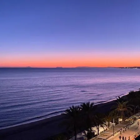 1st Line Beachfront Appartement Marbellac