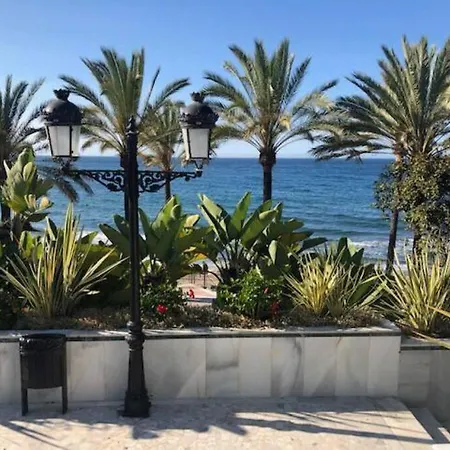 1st Line Beachfront Appartement *