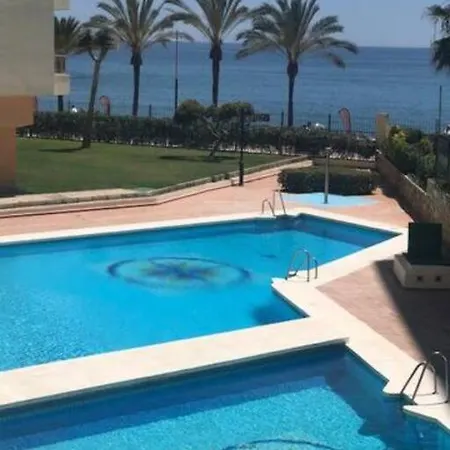 1st Line Beachfront Appartement