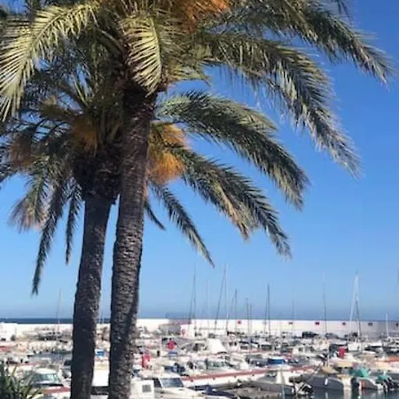 1st Line Beachfront Appartement